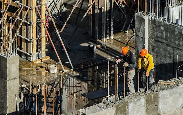 Construction Cost Overruns: An Industry in Crisis - SmartPM